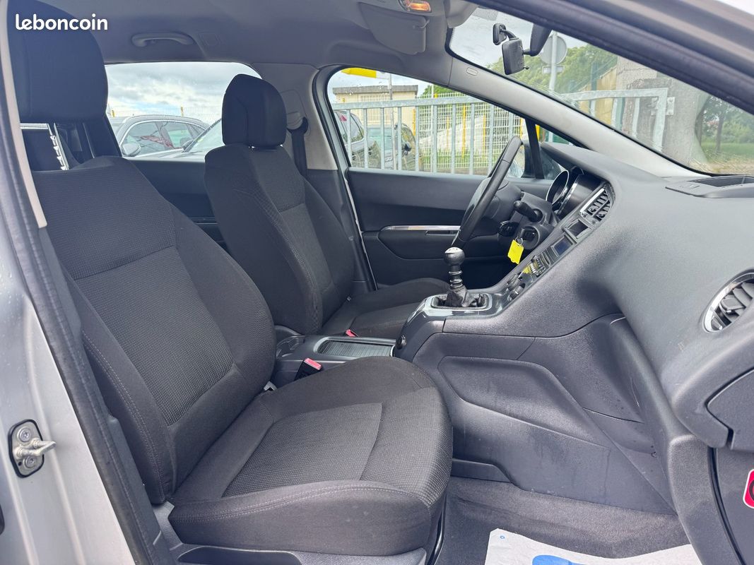 Peugeot 5008 1.6 HDi FAP 112 cv 5 places Active (image 9)