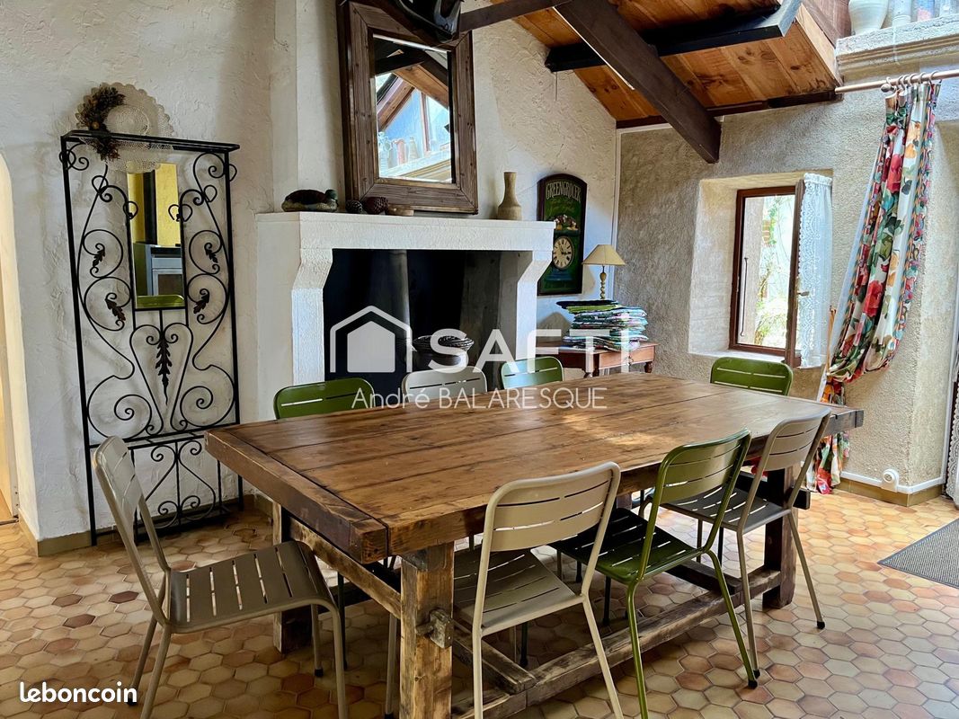 Maison 8 pièces 177 m² · à Les Sables-d'Olonne · 177 m² · 284 000 €