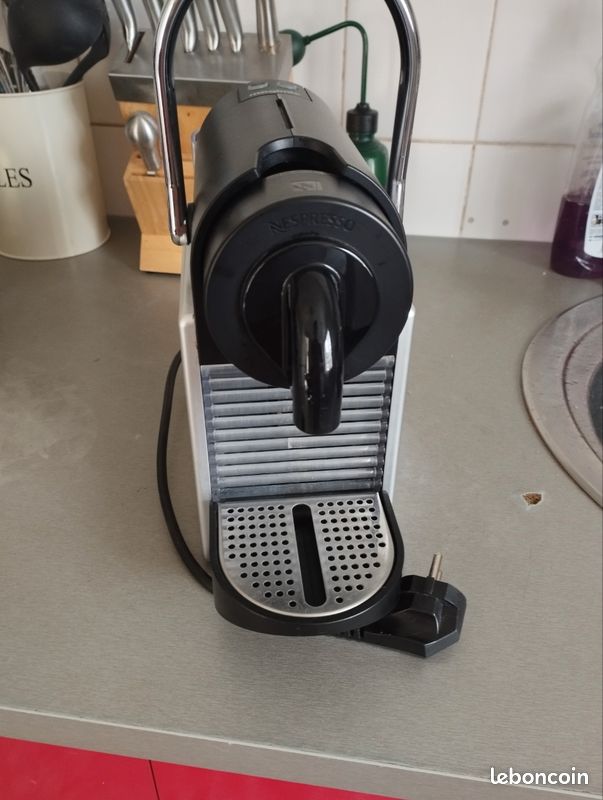 Cafetière Nespresso Pixie (image 1)