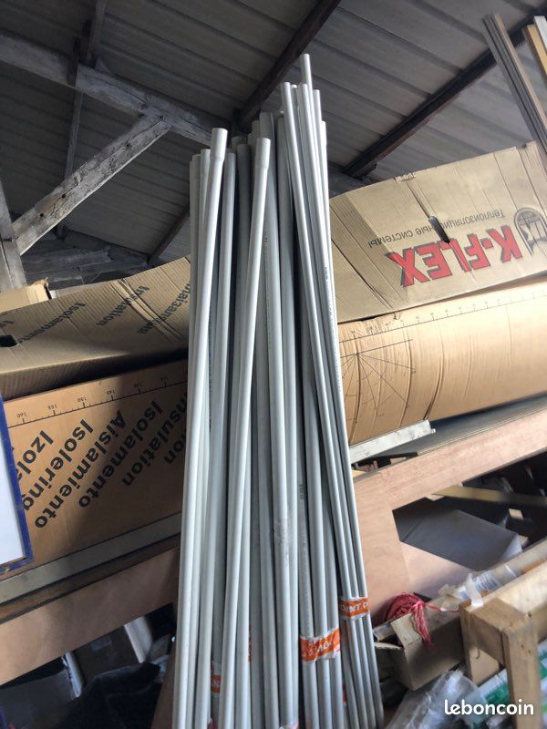 Tubes en plastique (image 1)