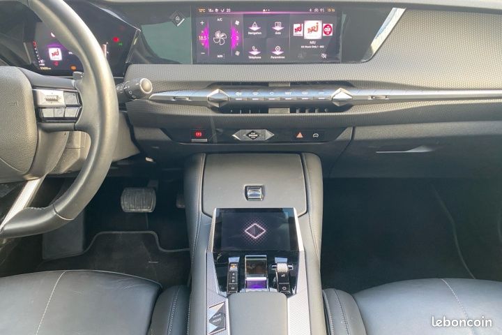 DS DS 4 1.5 BLUEHDI 130 EAT8 Cross Rivoli Toit ouvrant Affichage tête haute Carplay Garantie 12 mois (image 10)
