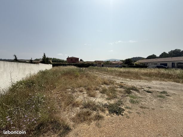 Terrain 748 m² Fontcouverte