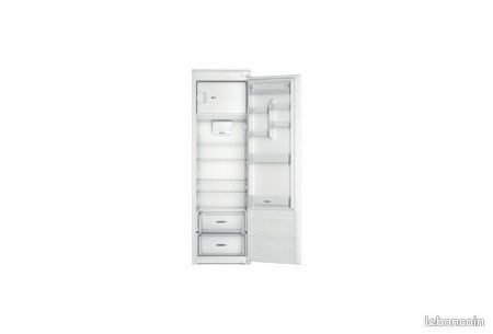 Réfrigérateur encastrable Whirlpool quasi neuf avec compartiment congélateur – WHSD184021Y sous garantie 5 ans (image 1)