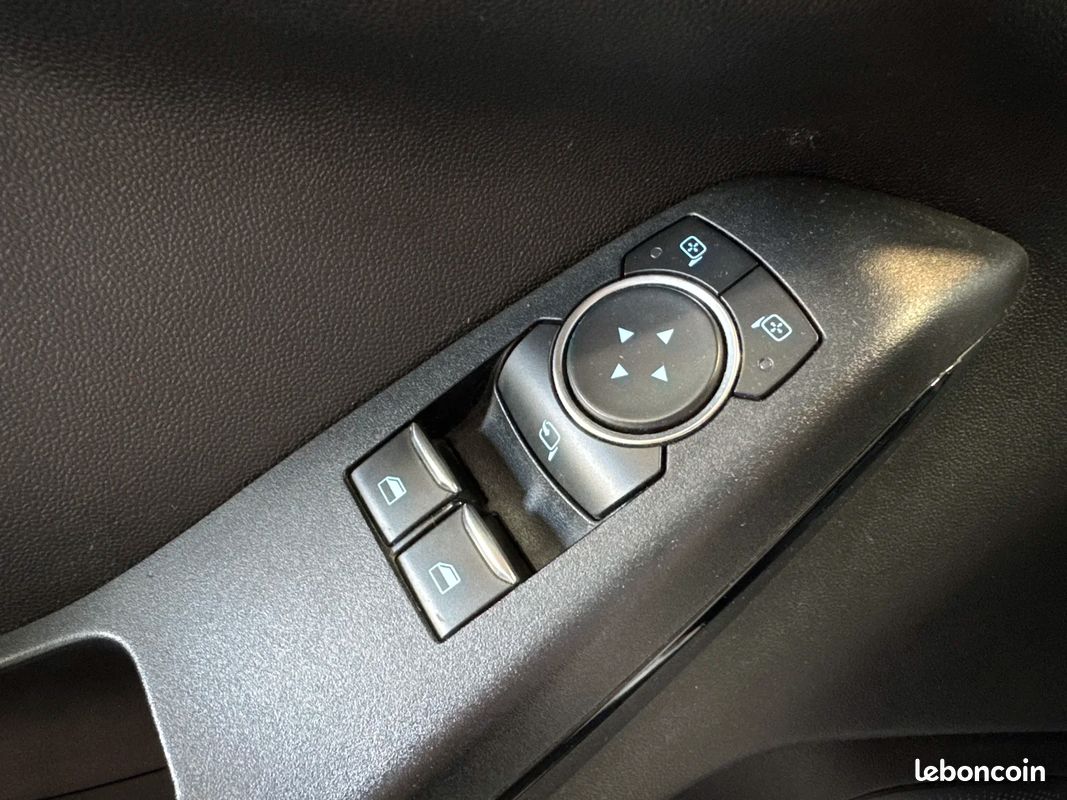 Ford FIESTA 1.0 ECOBOOST 100CH TREND 5P - APPLE CARPLAY / ATTELAGE / RADARS DE RECUL (image 40)