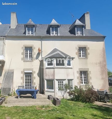 Maison 7 pièces 245 m²