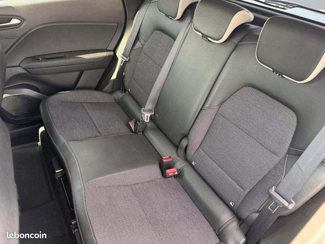 Renault Captur mild hybrid 140 Techno fast track (image 16)
