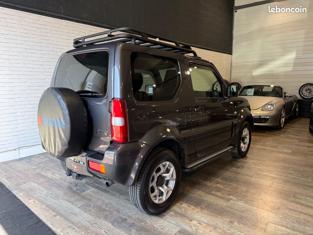 SUZUKI JIMNY JX Ranger Edition 1.3i VVT 86ch SUIVI COMPLET SUZUKI + Attelage + Galerie (image 27)