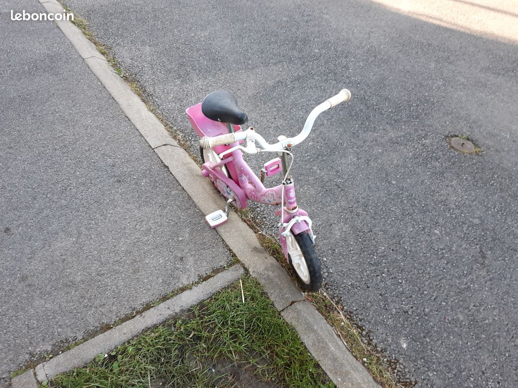 Vélo fille 12 pouces "blanche neige " (image 4)