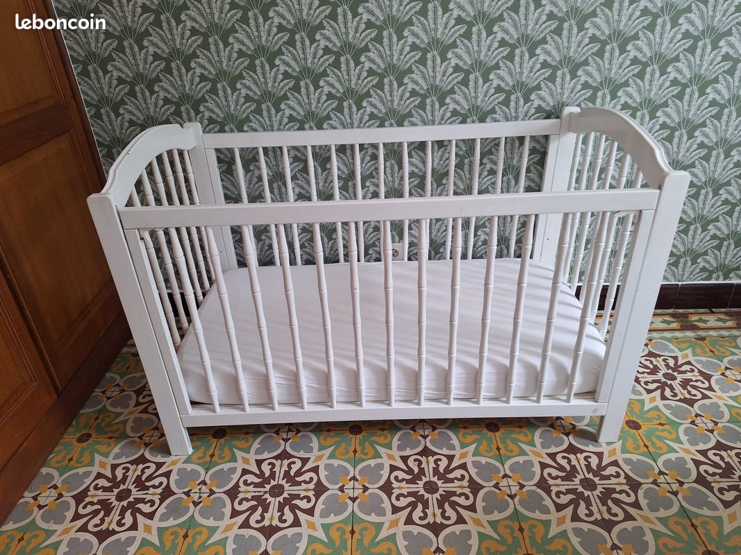 Lit bébé bois blanc 60 x 120 (image 1)