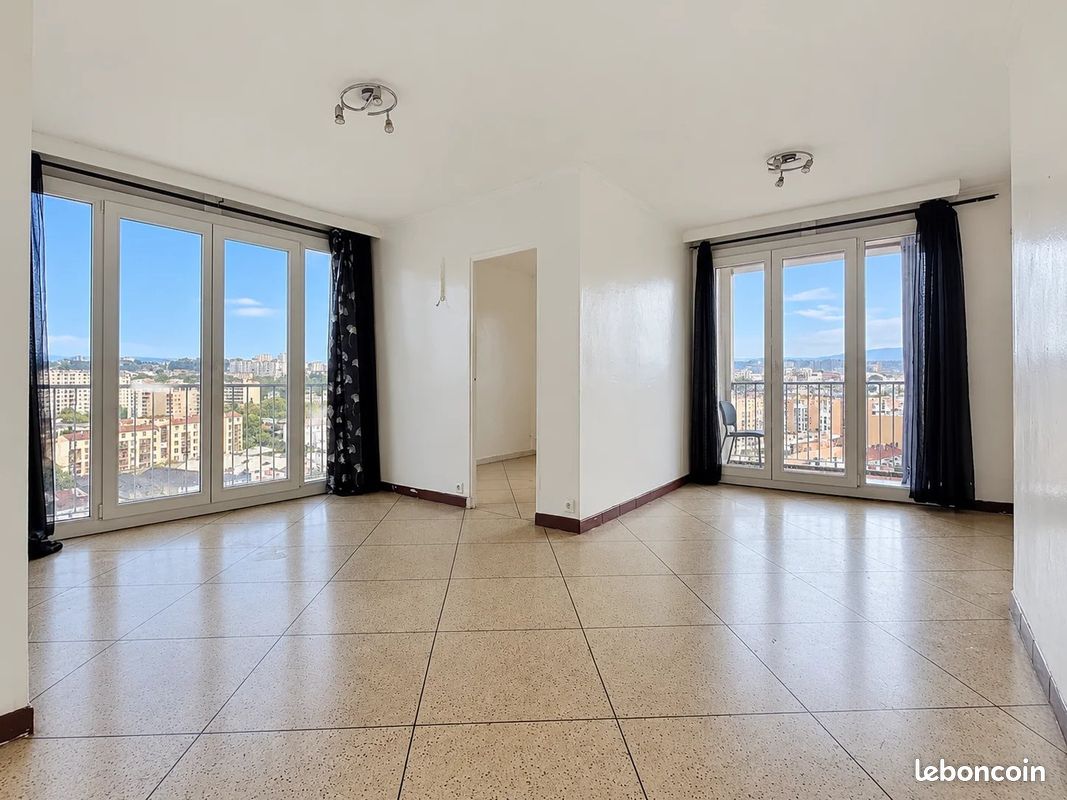 Appartement 4 pièces 74 m² · à Marseille · 74 m² · 49 000 €