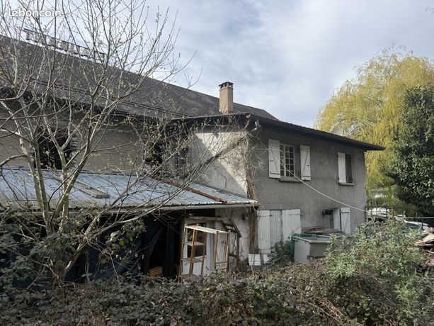 Maison 3 pièces 600 m²