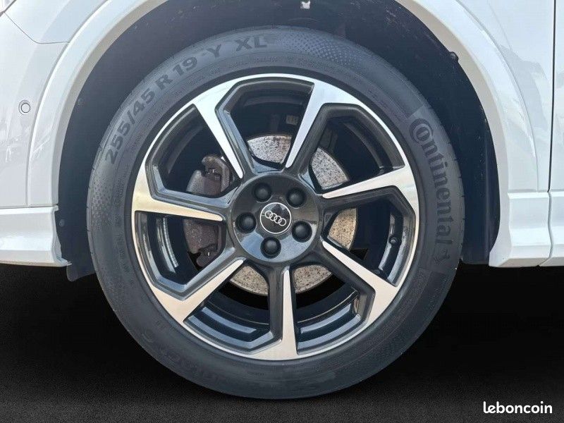 Audi Q3 45 TFSI e S line (image 3)