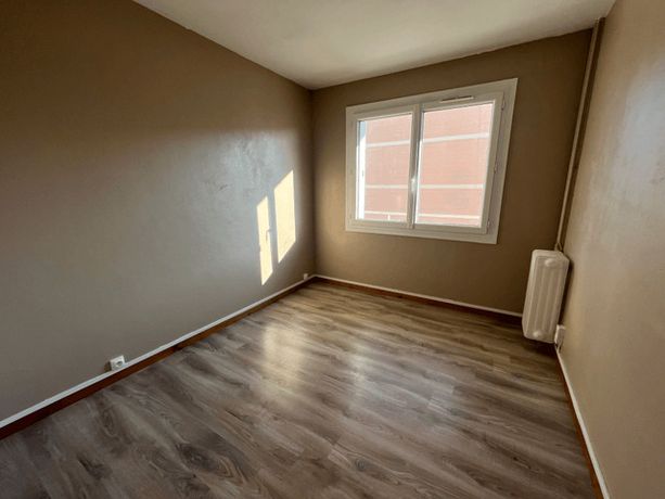 Appartement a louer  - 4 pièce(s) - 56.9 m2 - Surfyn
