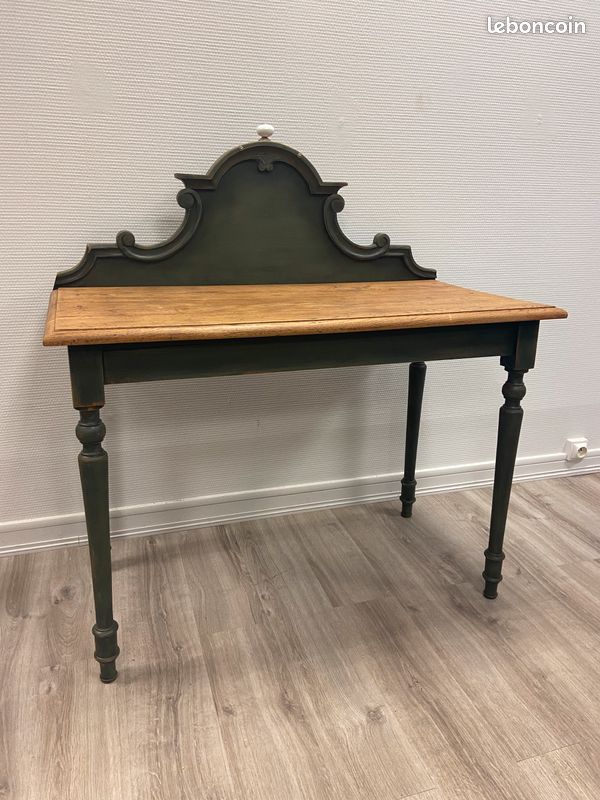 Console (image 2)
