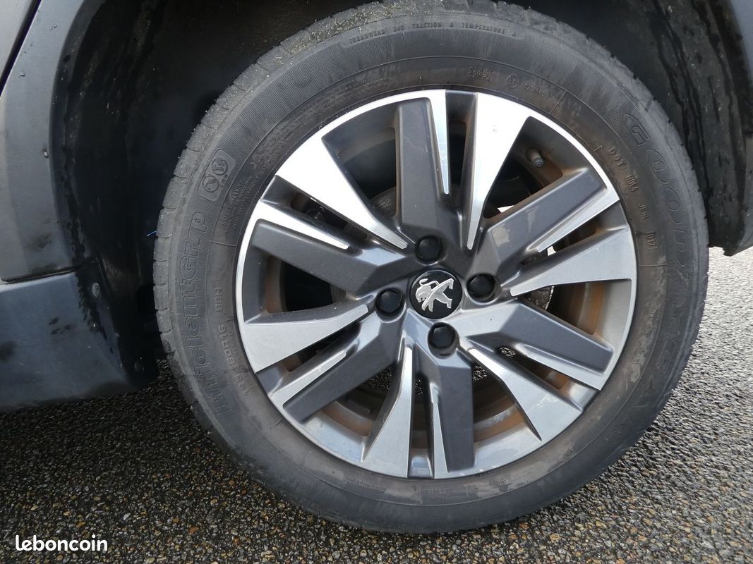 Peugeot 2008 1.2 PURETECH 110CH ALLURE BUSINESS S&S (image 12)