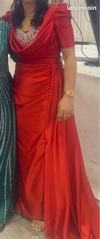 Robe de soirée satin rouge (image 2)