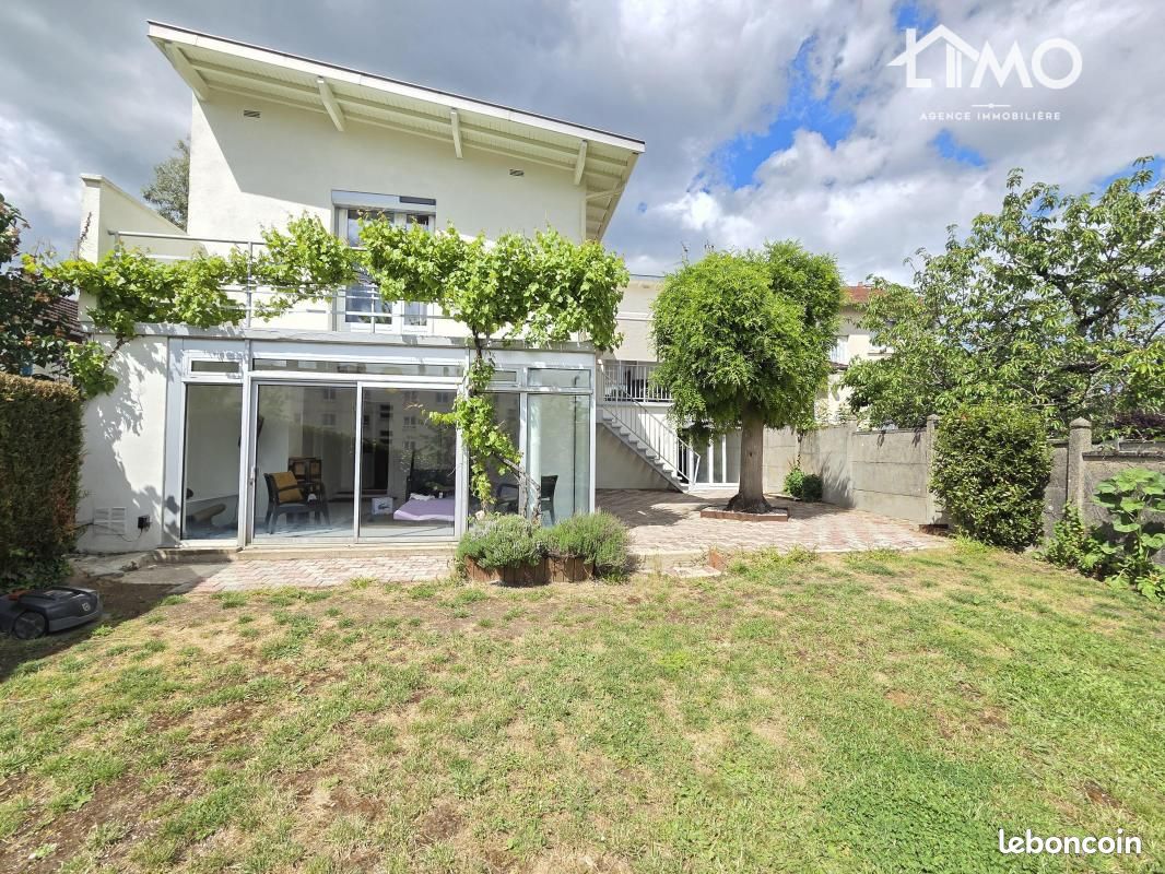 Maison 6 pièces 128 m² · à Limoges · 128 m² · 359 000 €