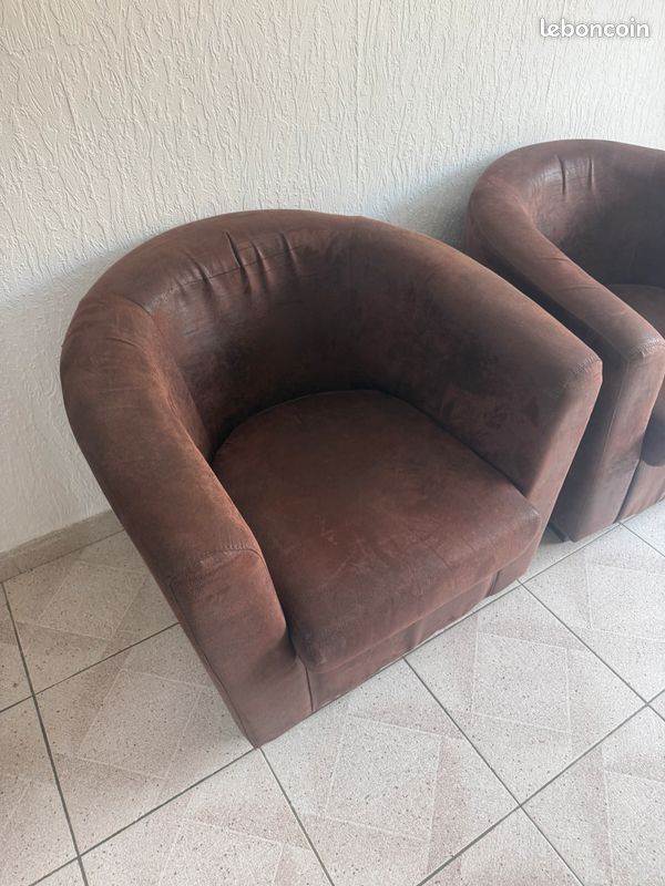 Fauteuil club en suédine marron (image 2)