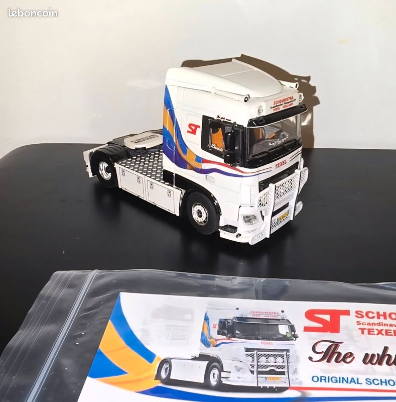 LION TOYS 1/50 DAF 1900 Semi-Remorque Fourgon CHOCOMEL - Miniature Métal MINT