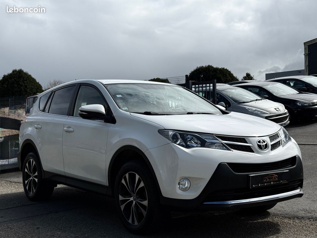 Toyota RAV4 2.0 D-4D 124ch Lounge – GPS – Caméra de recul – Chaîne – Révisé & Garantie 6 mois (image 3)
