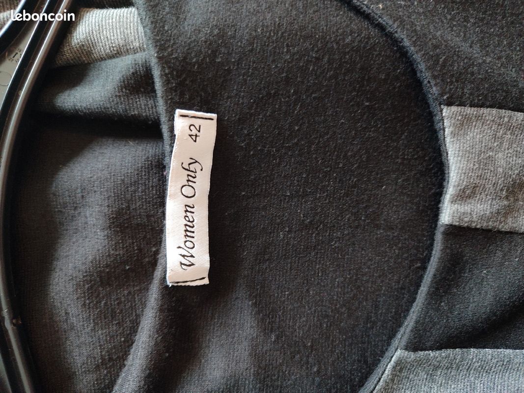 Robe noir moderne (image 3)