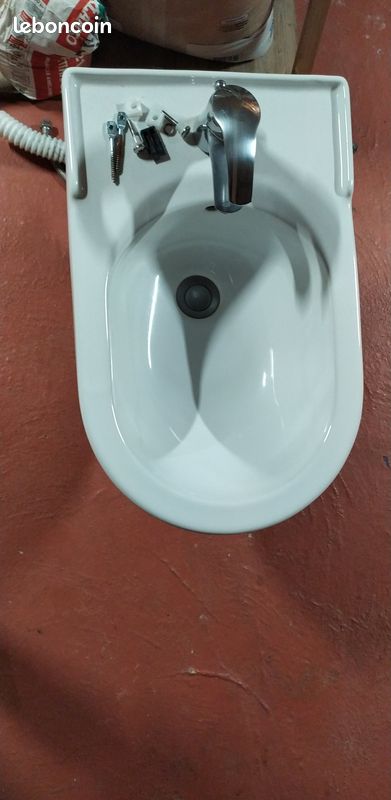 Bidet état neuf (image 3)