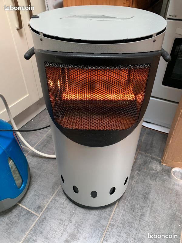 Foyer au gaz en bouteille Campingaz Extor Sirocco de 2,9 kw, avec ventilateur électrique intégré (image 1)