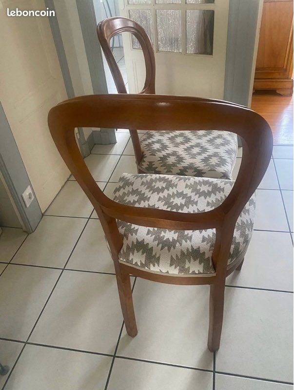 2 chaises en bois (image 2)
