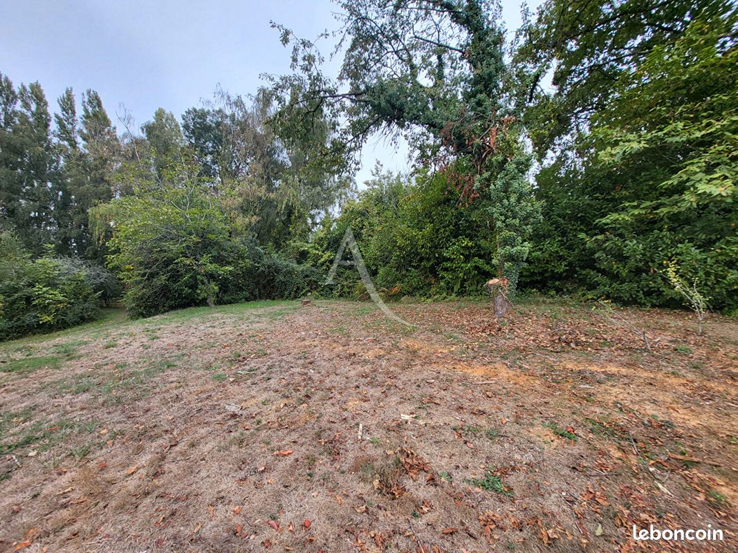 Terrain 470 m² · à Nozay · 470 m² · 30 000 €