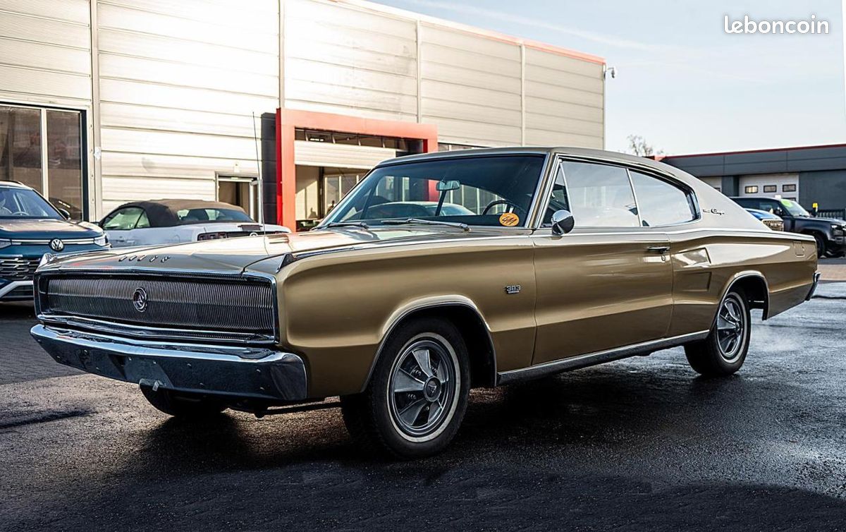 Dodge Charger 6.2 V8 – Collection 1967 325 ch (image 1)