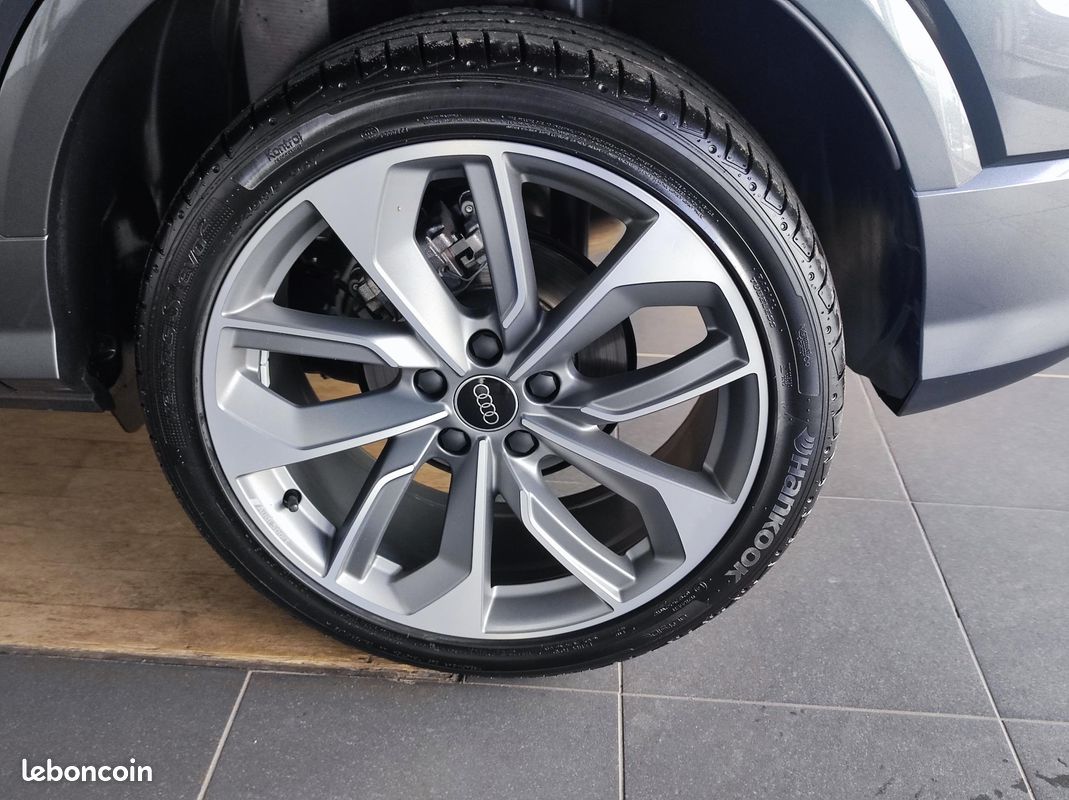 AUDI Q2 35 TFSI 150 S tronic 7 S line Plus (image 9)