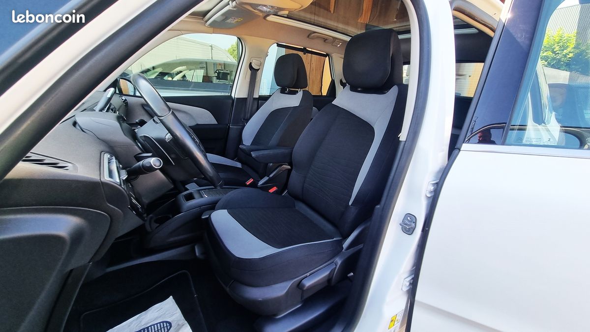 Citroen C4 PICASSO HDI 115CH EXCLUSIVE ETG6*TOIT PANORAMIQUE*ATTELAGE*PALETTE AU VOLANT*RADAR (image 10)
