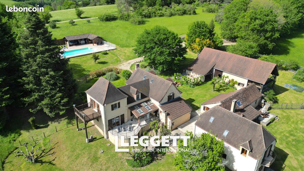 Maison 12 pièces 359 m² · à Rouffignac-Saint-Cernin-de-Reilhac · 359 m² · 749 500 €