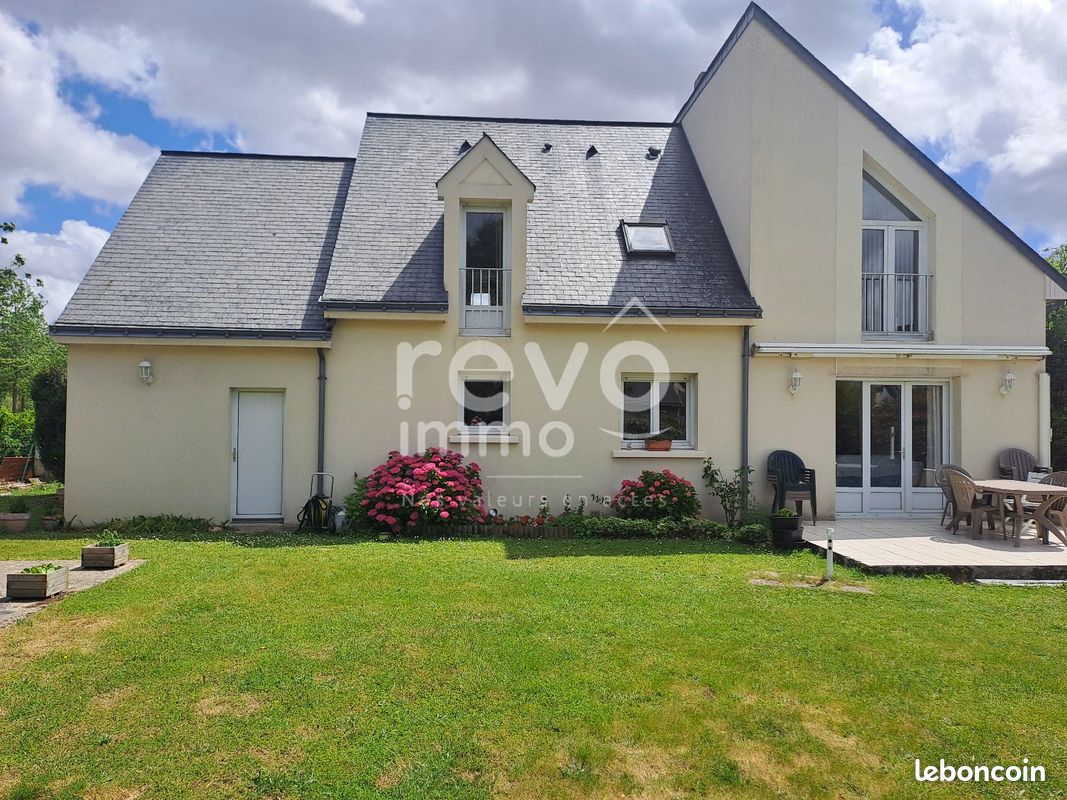 Maison 7 pièces 132 m² · à Verrières-en-Anjou · 132 m² · 410 000 €