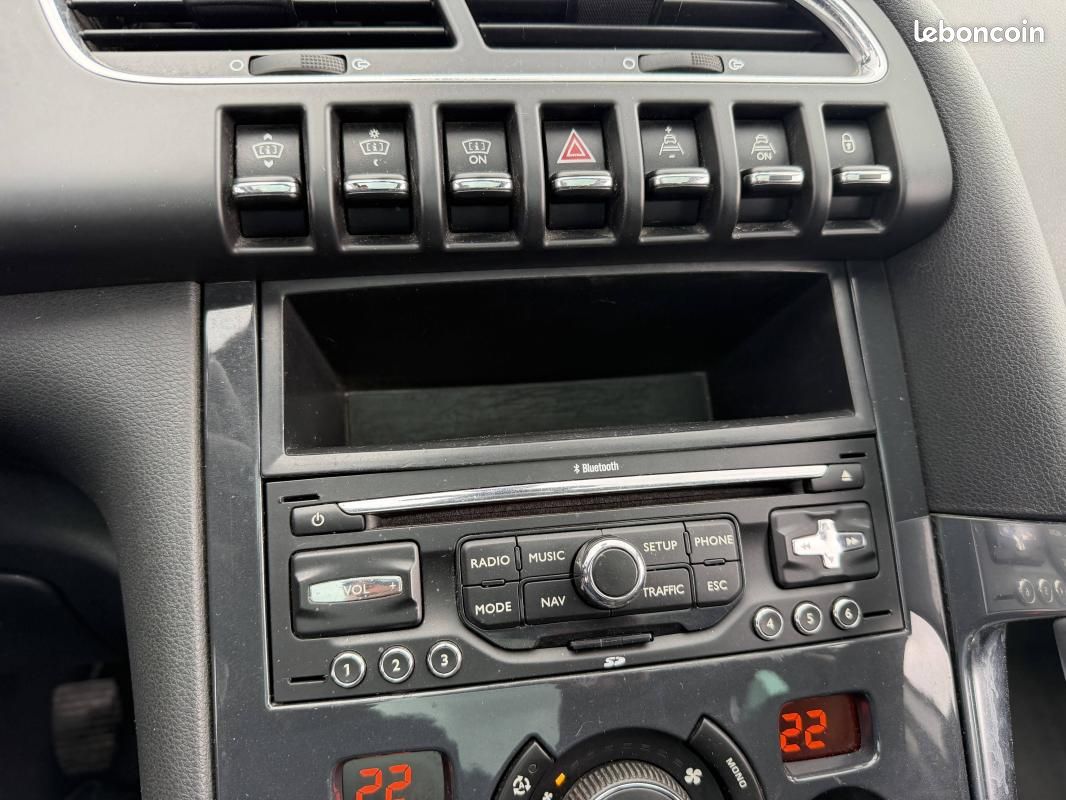 Peugeot 3008 1.6 HDi112 FAP Allure (image 8)