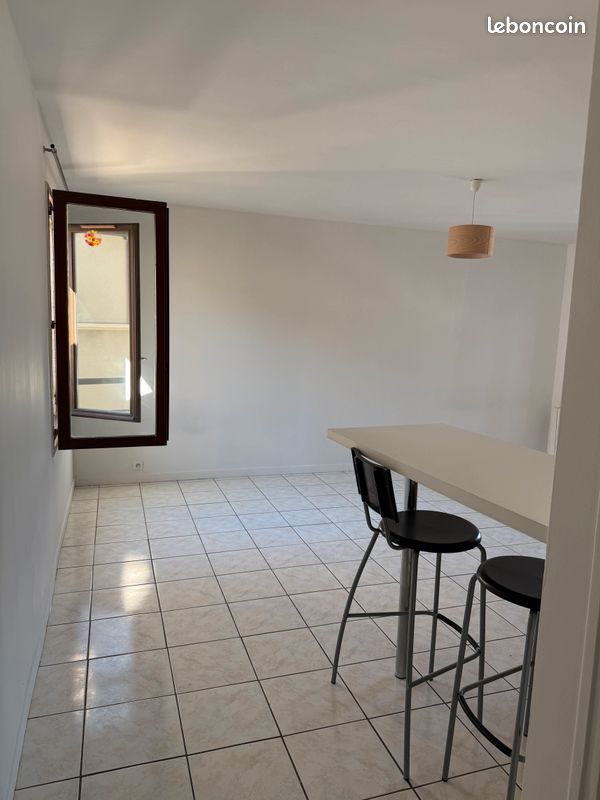 Appartement 1 pièce 28 m² · aux Mureaux · 28 m² · 650 €/mois