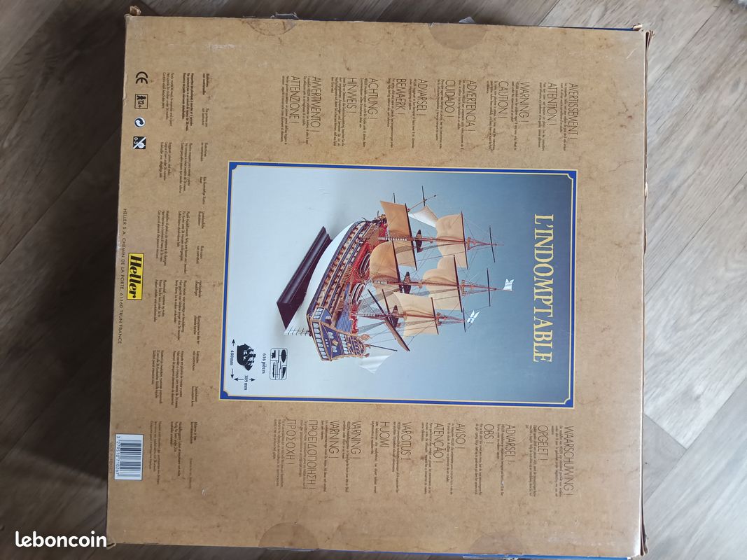 Maquette HELLER L Indomptable 1/200 neuf + 9 pots de peinture+ fils +colle+ pinc