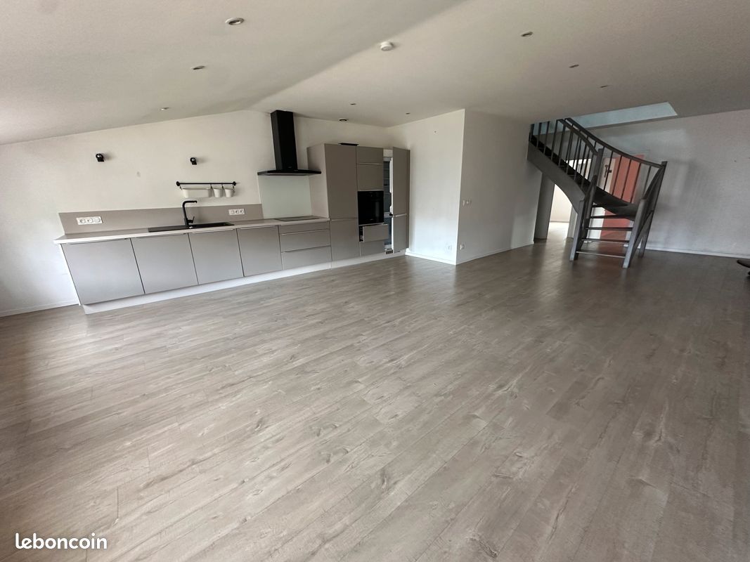 Appartement 4 pièces 88 m² · à Saint-Étienne · 88 m² · 129 000 €