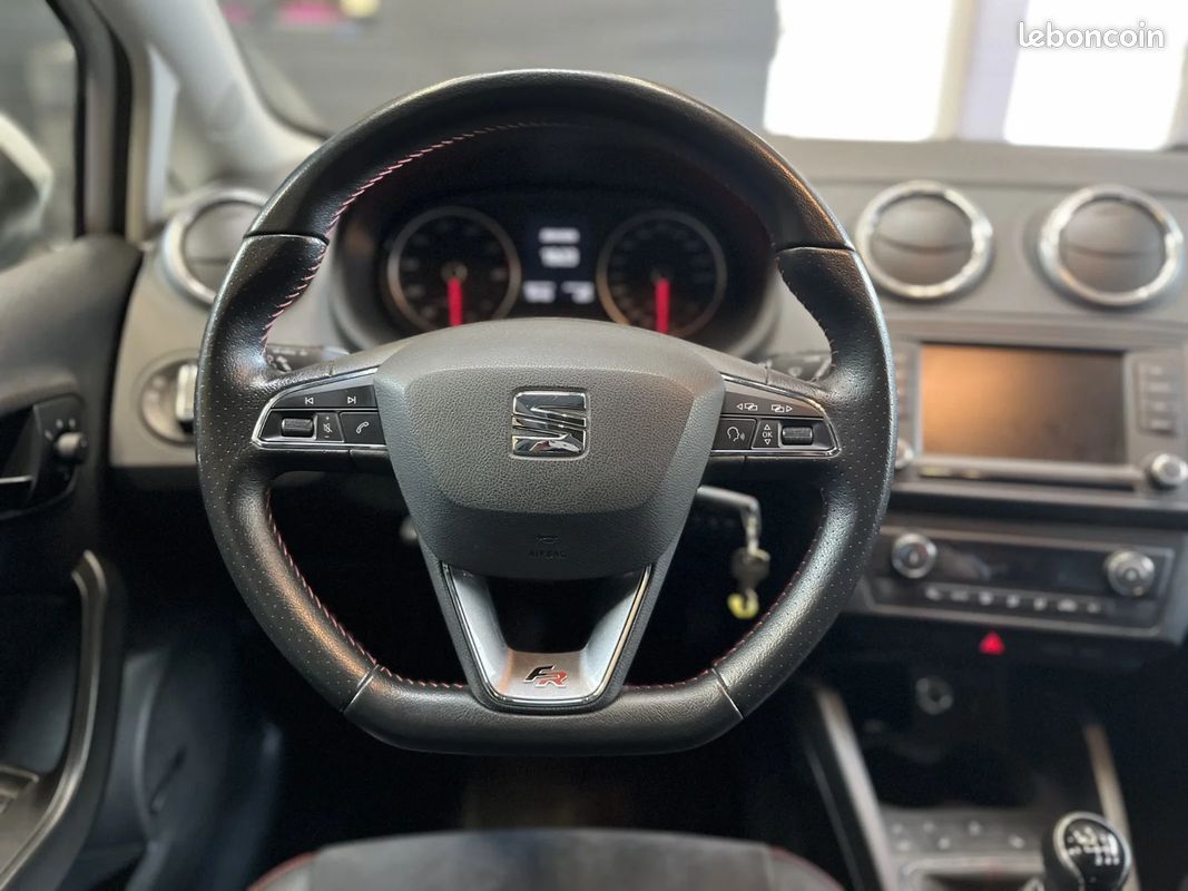 SEAT IBIZA 1.0 TSI 110 FR - CUIR ALCANTARA - TOIT OUVRANT - GPS - CLIM Auto - (image 15)