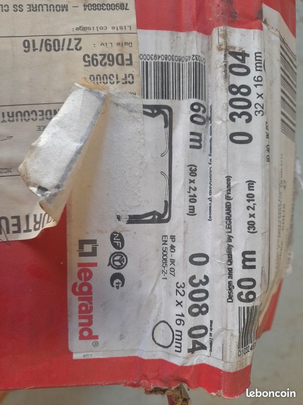 Moulure legrand 32x16 ref 030804 (image 5)