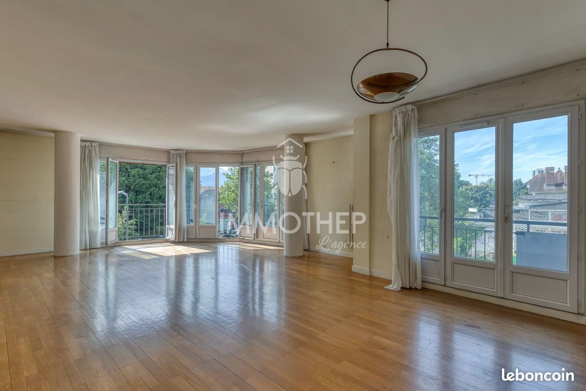 Appartement 4 pièces 118 m² · à Grenoble · 118 m² · 185 000 €