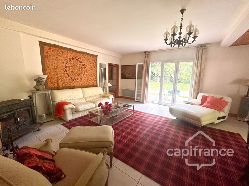 Maison 8 pièces 190 m² · à Plessé · 190 m² · 365 000 €