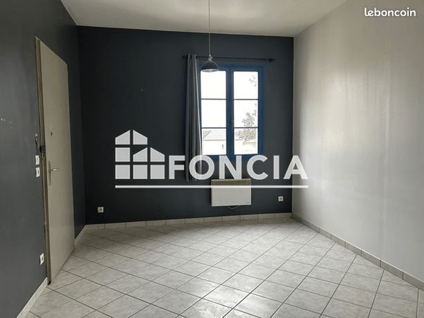 https://img.leboncoin.fr/api/v1/lbcpb1/images/94/29/b2/9429b2aea76d99e2a30ac331df0fb5a8d275de21.jpg?rule=ad-image