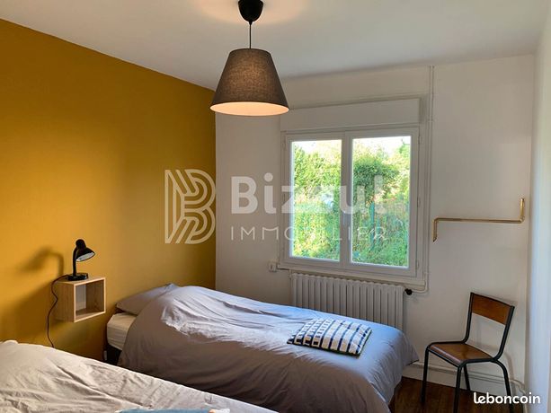 https://img.leboncoin.fr/api/v1/lbcpb1/images/94/2a/05/942a05a5bcf43728531aaa7f2cfd9c570a1b665c.jpg?rule=ad-image