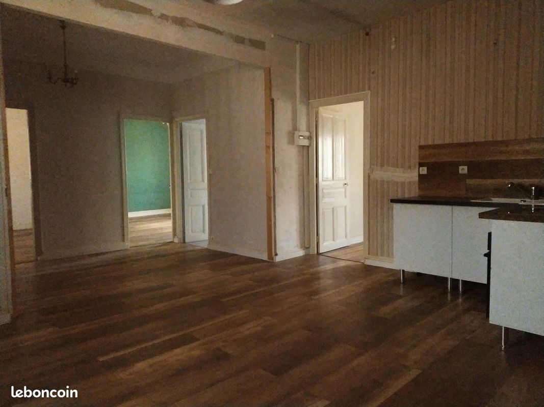 Appartement 4 pièces 85 m² · à Saint-Mihiel · 85 m² · 560 €