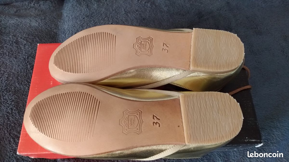 Ballerine couleur doré Pierre CARDIN (image 3)