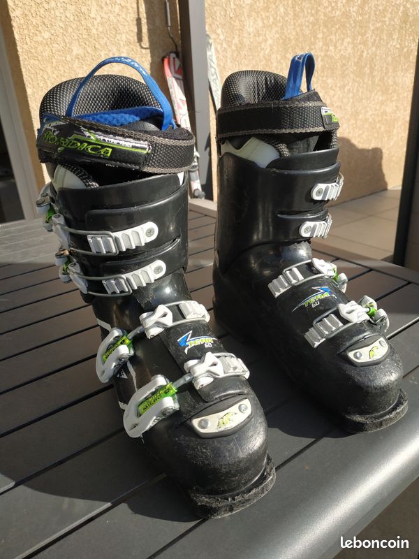 Chaussures de ski marque NORDICA taille 230 Sport Plein air