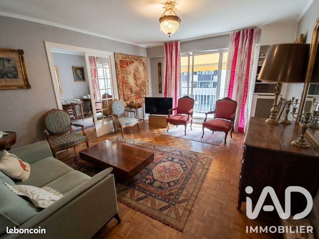 Appartement 4 pièces 100 m² · à Paris · 100 m² · 1 040 000 €