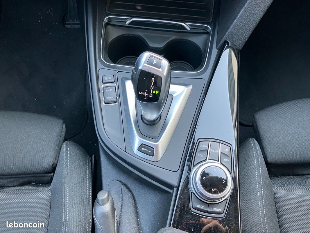 BMW SERIE 3 F30 LCI2 330e 252ch Plug in Hybrid Sport Ultimate BVA8 (image 17)