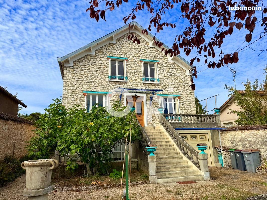 Maison 7 pièces 157 m² · à Thomery · 157 m² · 472 500 €